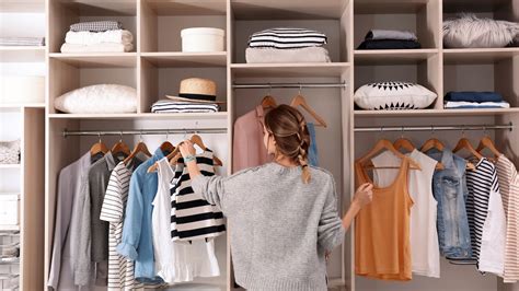 What Is The Difference Between Wardrobe And Closet