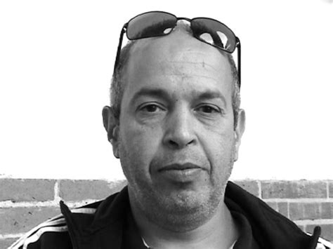 Ancak kilise, köye yerleşildiğinde zaten mevcut olan bir yapıdır. Mohamed Metina, cinématon de Gérard Courant.
