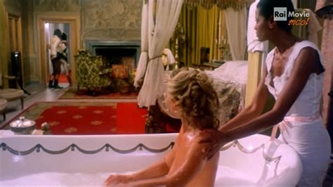 Ursula Andress Nuda ~30 Anni In Le Avventure E Gli Amori Di Scaramouche