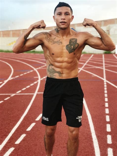 Berchelt will be defending his super featherweight world title against valdez on saturday, feb. Photos: Berchelt in Top Form, Ready For War With Roman - Boxing News