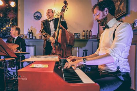 Rundum Jazz Trio Klavier Kontrabass Schlagzeug Wählen Sie Die