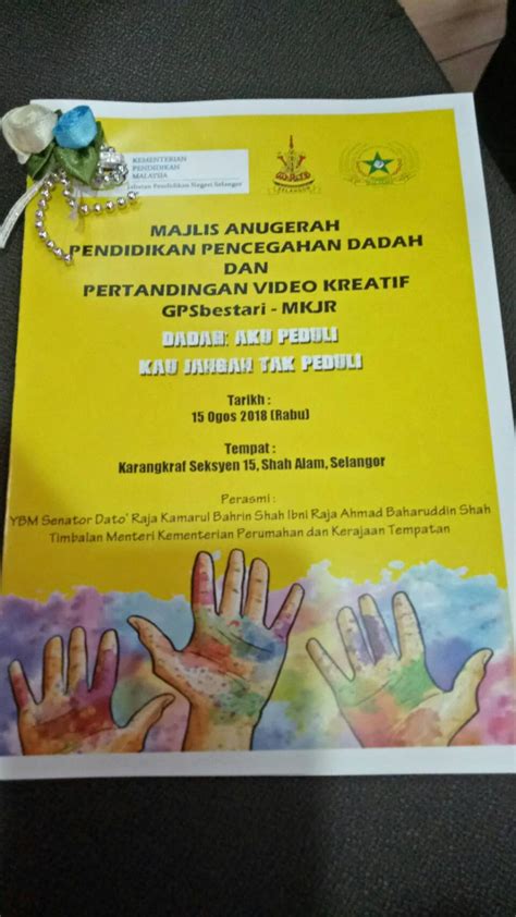 Dimaklumkan bahawa, pihak sekolah ada menyediakan perkhidmatan mengambil gambar pada hari anugerah cemerlang 2013. Sekolah Kebangsaan Taman Putra Perdana: Majlis Anugerah ...