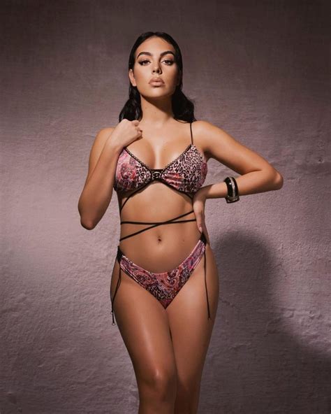 Fotos de Georgina Rodríguez em lingerie estão a dar que falar