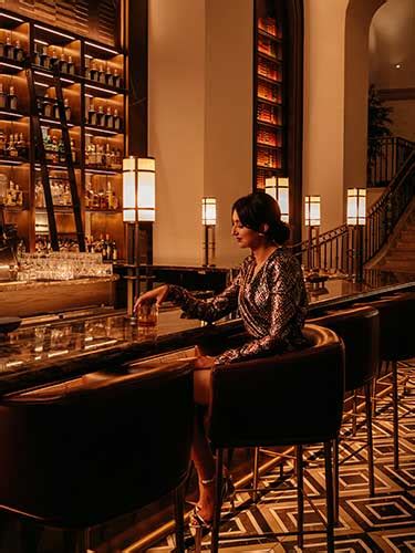Discover One Of The Best Bars In Banff Rundle Bar Fairmont Banff Springs Luxury Hotel