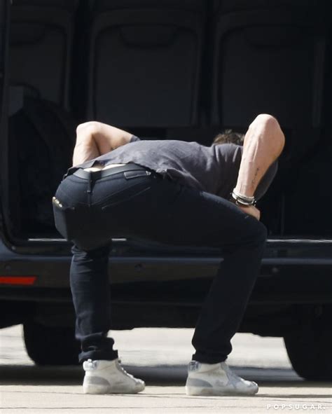 Chris Hemsworth Stretching Before A Flight Sept 2016 Popsugar