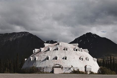 igloo city an abandoned hotel in alaska about 180 miles north of anchorage it s been sitting