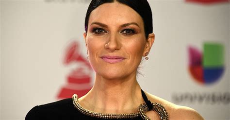Stasera in tv 27 agosto la finale del festival di castrocaro su rai 2: Laura Pausini: avete mai visto sua figlia? La piccola ...