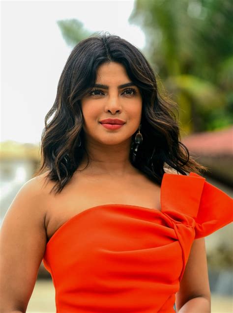 Sexy Priyanka Chopra Pictures 2019 Popsugar Celebrity Photo 25