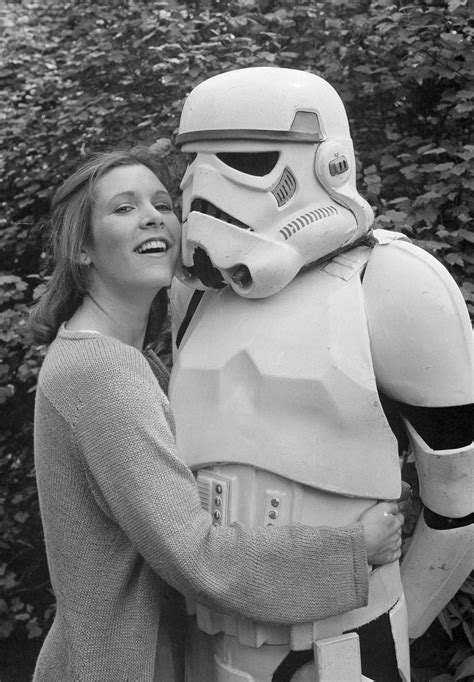 Photos Remembering ‘star Wars Actress Carrie Fisher On 1st