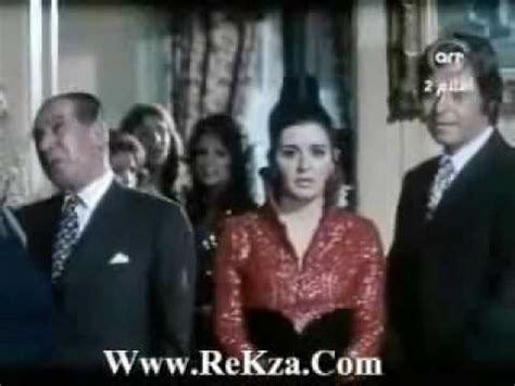 ولدت سعاد حسني في 26 يناير (كانون الثاني) 1942، في حي بولاق بالقاهرة، لعائلة فنية، والدها محمد حسني البابا، أحد الخطّاطين فيلم الكرنك، وحسين فهمي في فيلم أميرة حبي أنا وخلي بالك من زوزو، وأحمد زكي الذي لعبت أمامه دور البطولة في أفلام عدة منها موعد على. ‫خلي بالك من زوزو الجزء 10‬‎ - YouTube