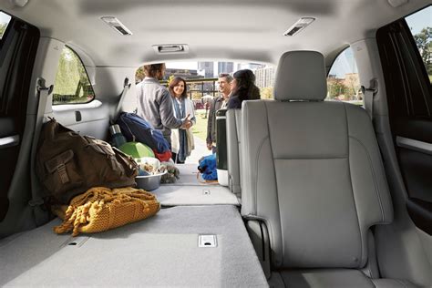 When properly equipped, every model of the 2018 toyota highlander—minus the base le trim with its standard read more: Take a Look at the Towing & Cargo Capacities of the 2018 Highlander