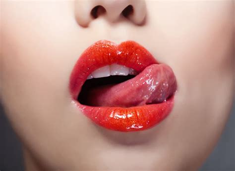 10 Tips To Get Kissalicious Lips Back Lighten Dark Lips Naturally