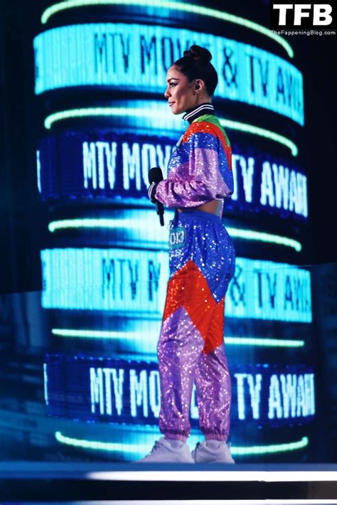 Vanessa Hudgens Flaunts Her Stunning Figure At The Mtv Movie And Tv Awards 130 Photos