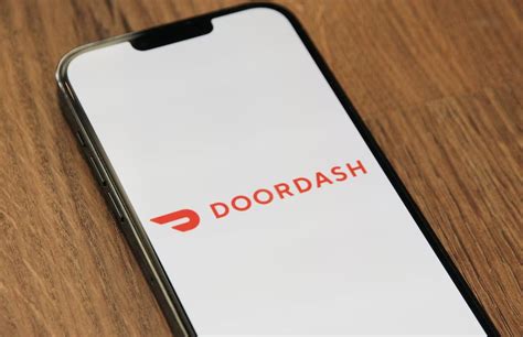 Starbucks Team Up With Doordash Unveils Plan To Expand The Service