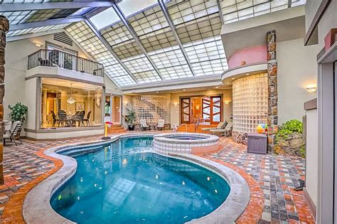 30 Airbnb Vacation Rentals With Indoor Pools In The Us With