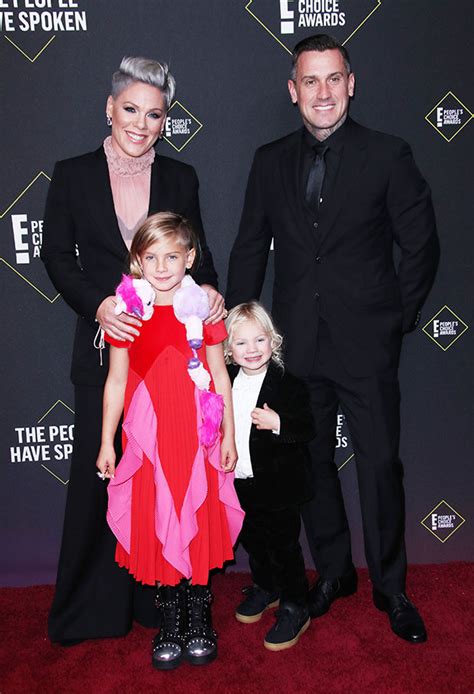 Pinks Husband Carey Hart Everything To Know About The Pro Biker 247