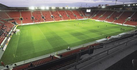Slavia have met with ferencvaros on 32 occasions including mitropa cup finals. Soccer Cities: Prague - World Soccer