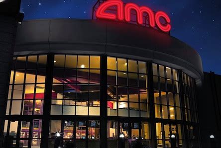 Is the largest movie theater chain in both the united states and the world. Hearne: Star Wars Johnson County — AMC vs Cinetopia | KC ...