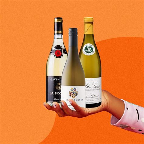 14 Best White Wines To Buy In 2022