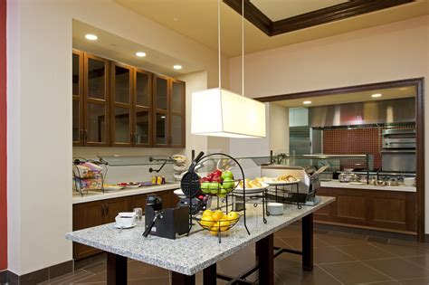 Property location when you stay at hilton garden inn charlotte airport in charlotte, you'll be near the airport and convenient to billy graham library and quench your thirst with your favorite drink at a bar/lounge. Hilton Garden Inn Milwaukee Downtown, hot breakfast ...