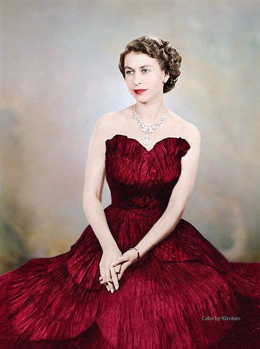 The queen of england is made up of undeniable beauty. Queen Elizabeth II in 2020 | Young queen elizabeth, Queen ...