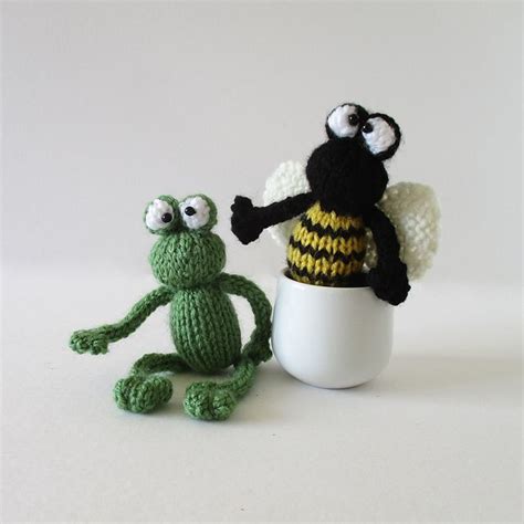 Ravelry Frogs And Bugs Pattern By Amanda Berry Knitting Needles