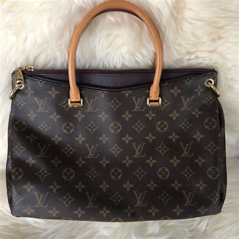 Below is a list of louis vuitton stores throughout asia, india and pacific islands. (SOLD) Louis Vuitton Monogram Pallas MM Louis Vuitton ...