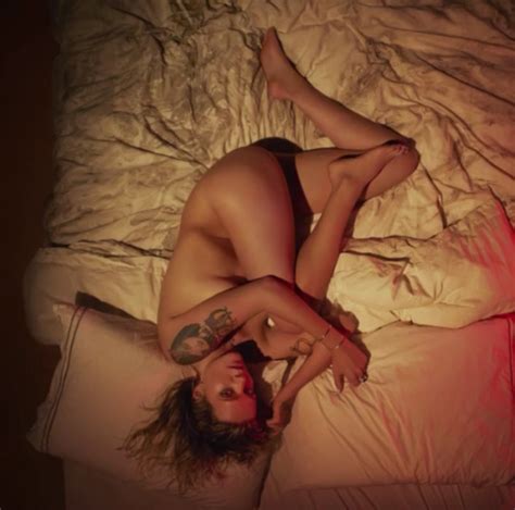 Tove Lo Naked But Not Showing Much Nudeshots The Best Porn Website