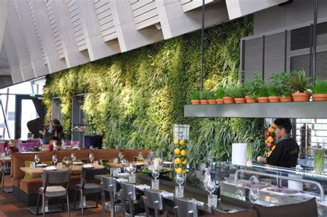 6 Inspiring Ideas For Vertical Gardens In Restaurant And Bar