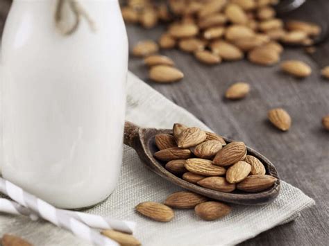 Almond Milk 10 Benefits Of Almond Milk