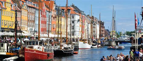 Dänemark symbolisiert zusammen mit den dänemark sehenswürdigkeiten den beginn skandinaviens und zugleich die grenze zwischen skandinavischer und westeuropäischer kultur. Ausflugsziele und Attraktionen in Dänemark