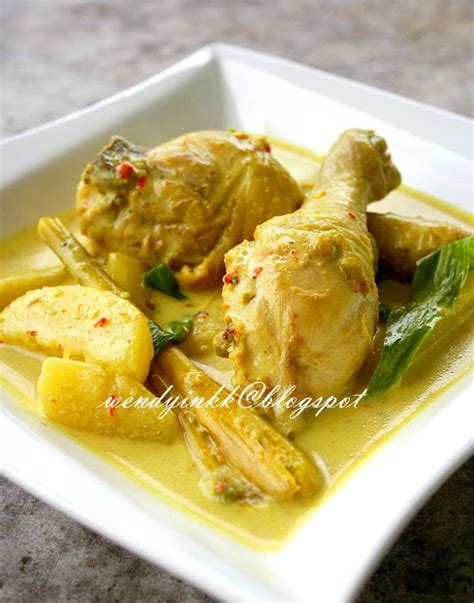 Masak lemak hidang macam sup! Table for 2.... or more: Ayam Masak Lemak Cili Api ...