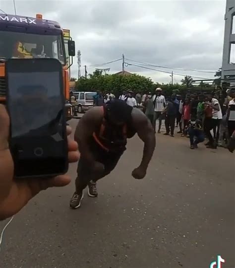 Sannan ki yanka carrot din ki ki wanke shi tare da. Kalli Bidiyon yanda wanda ya fi kowa karfi a Africa ya ja motar tirela cike da shinkafa | Hutudole