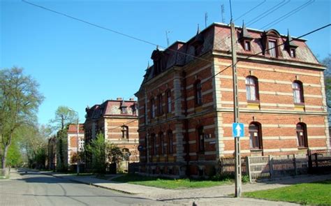 Żyrardów na przełomie xix i xx wieku był osadą fabryczną, która wyrosła wokół fabryki lniarskiej. Żyrardów - Wille dyrektorskie. Atrakcje turystyczne ...