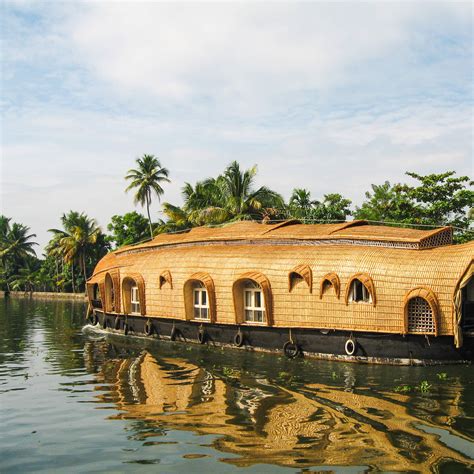 12 Incredibly Awesome Houseboats House Boat Water House Kerala