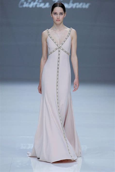We did not find results for: Farbige Brautkleider: Heben Sie sich vom Rest der Bräute ...