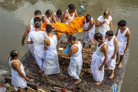 Funerals Of The World Hindu Funerals Uk Society Of Celebrants