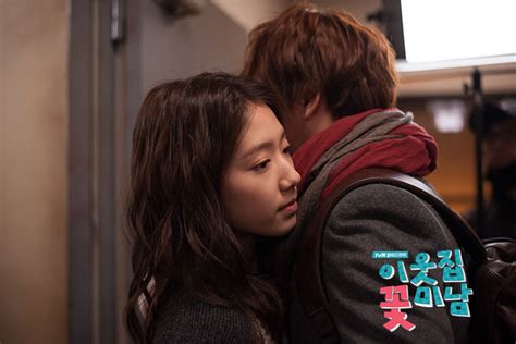 One day, she sees her handsome neighbor through her window and her days begin to revolve. Flower Boy Next Door - AsianWiki