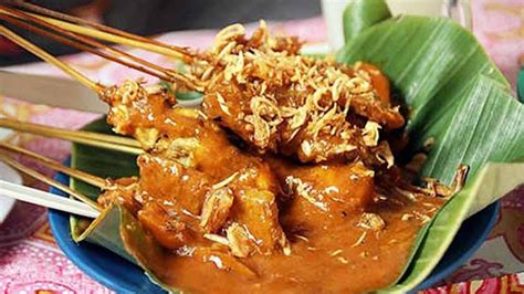 Makanan khas indonesia yang satu ini bernama sate ayam. Resep Bumbu Sate Padang Ayam Yang Bikin Nagih Pastinya