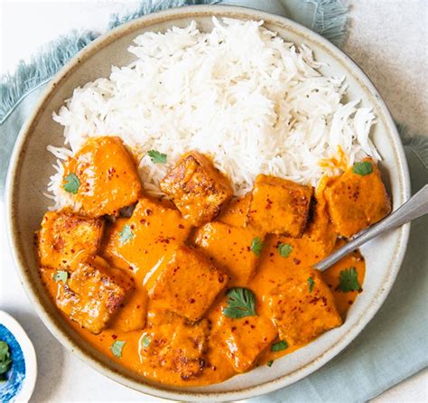 Le poulet tikka masala est une recette de curry indien qui utilise du lait de coco et de nombreuses épices. Recette du poulet Tikka masala au Thermomix - Thermomix