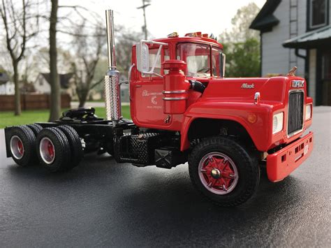 Mack R685st Semi Tractor Plastic Model Truck Kit 125 1039 06