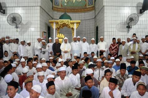 Azan oleh syeikh abdul karim al makki. Imam Besar Masjid Putra Jaya Jadi Imam di Masjid Darussalam
