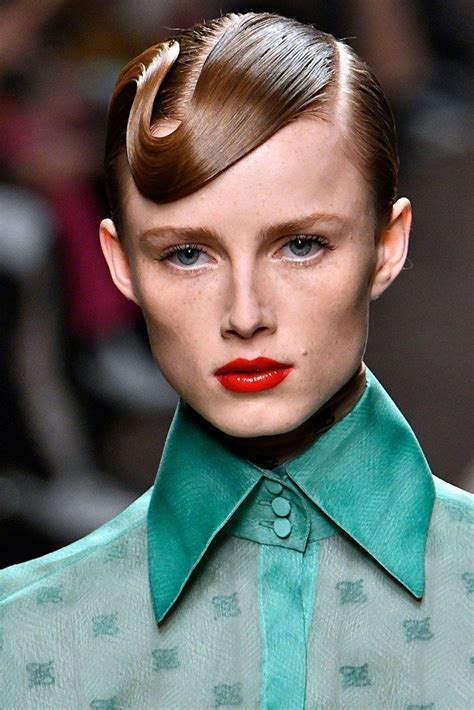 9 Beauty Trends That Blew Up On The Fall 2019 Runways High Fashion Hair Runway Hair Runway