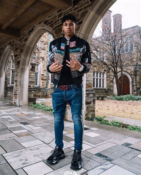 Descargar fondos de Conjuntoinformal De Nle Choppa | Wallpapers.com