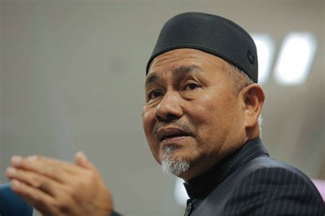 Pas deputy president datuk tuan ibrahim tuan man has warned against trusting the dap race, claiming the party knows no loyalty. Tidak perlu polemik kenyataan Presiden UMNO - Tuan Ibrahim ...