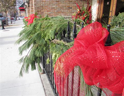 Seasonal Sparks Of Colour In Downtown Chatham The Chatham Voice