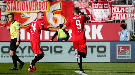 Holstein kiel hat in der relegation gegen den 1. Holstein Kiel gegen den 1. FC Köln: die Bilder des Spiels
