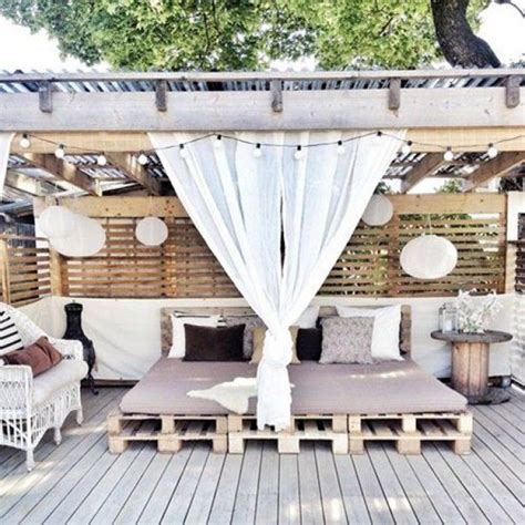Gartenmöbel aus paletten selber bauen: Coole Lounge für den Garten aus Paletten gemacht von ...