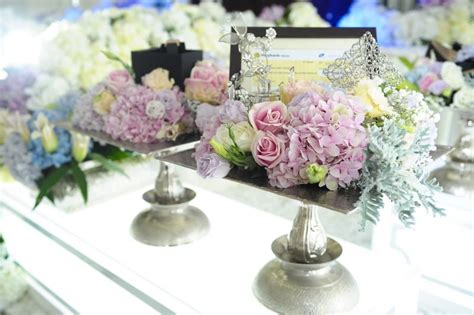 Diy hantaran kahwin / tunang bajet yang jimatkan kos #hantarankahwin #diyhantaranmudah. 6 Idea Dulang Hantaran Berkonsepkan Bunga Segar, Simple ...
