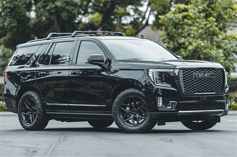 Revamping The Gmc Yukon Denali Fuel Off Road Nitto Tire And